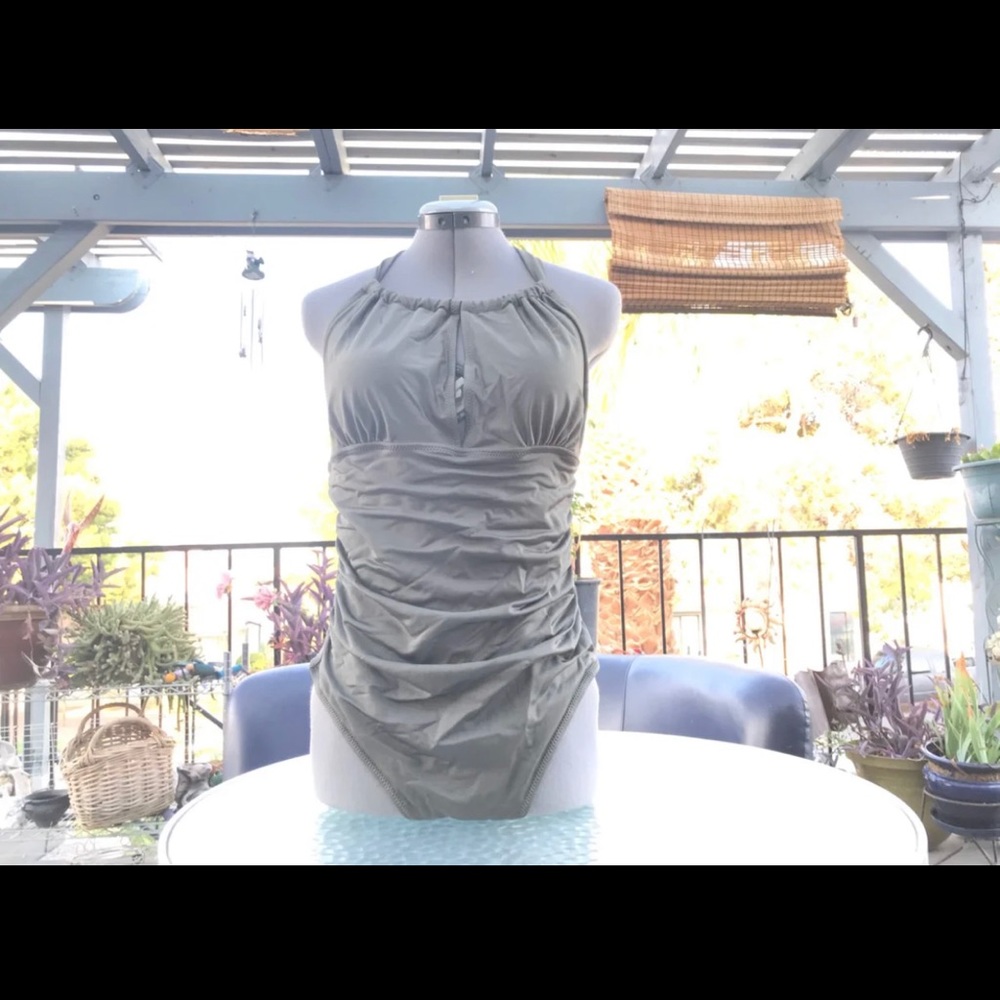 Cupshe one piece army green XL